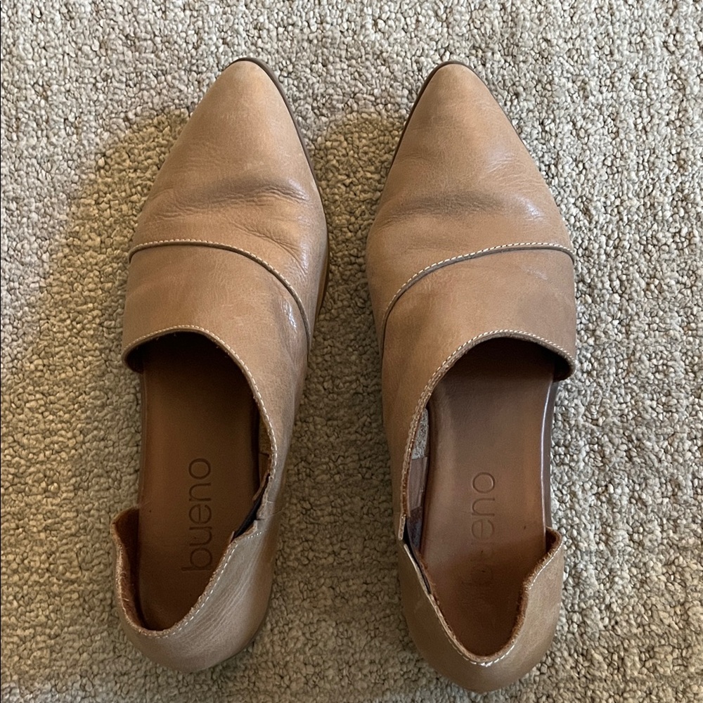 Bueno Women's Brown Leather Loafers